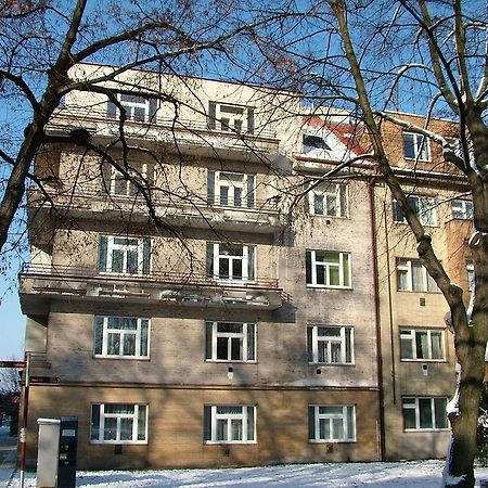 Penzion Rafael Poděbrady Buitenkant foto