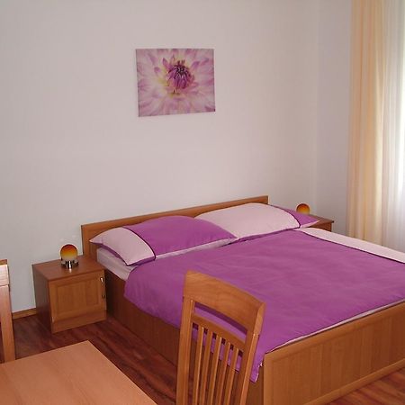 Penzion Rafael Poděbrady Kamer foto
